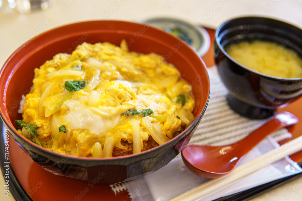 カツ丼 日本の丼物 和食イメージ カツ丼 日本の丼物 和食イメージ