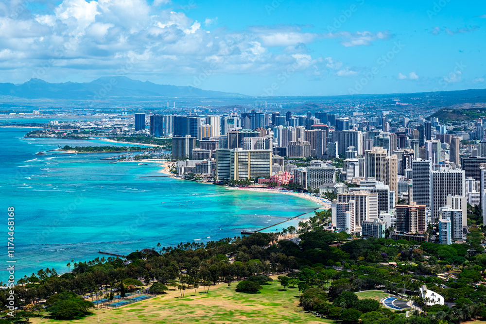 Fototapeta premium Aerial View from Diamond Head State Monument lookout of Waikiki Beach Honolulu Hawaii