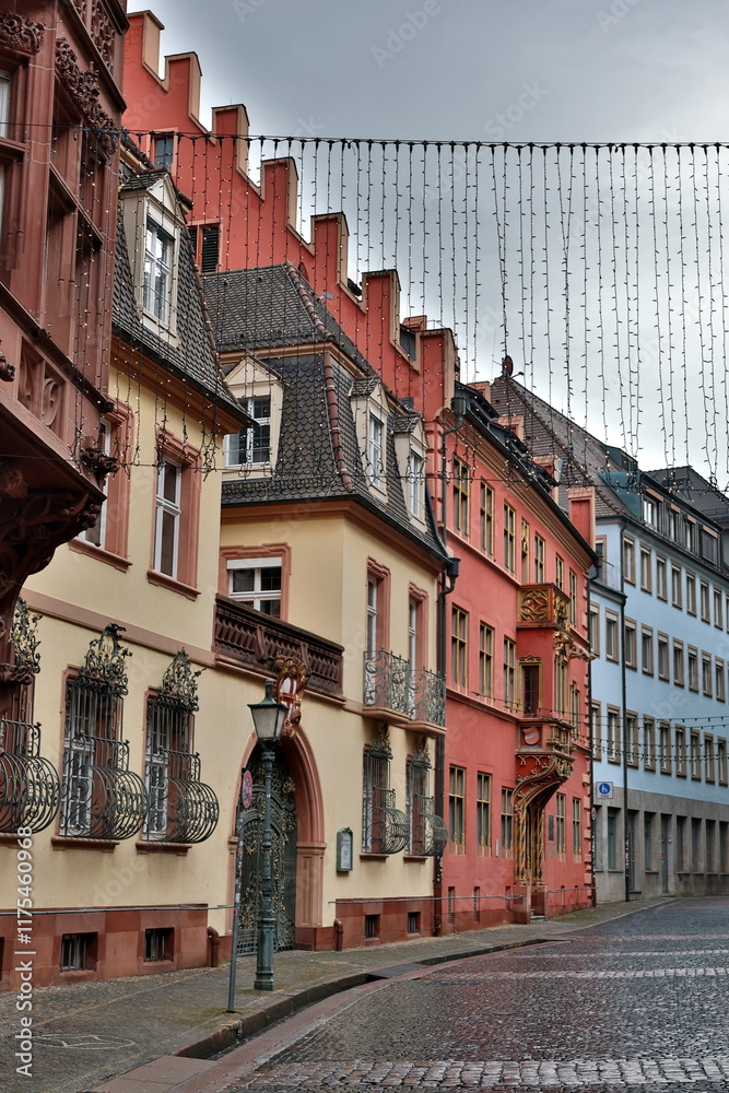 Franziskanerstraße in Freiburg bei Regenwetter Franziskanerstraße in Freiburg bei Regenwetter
