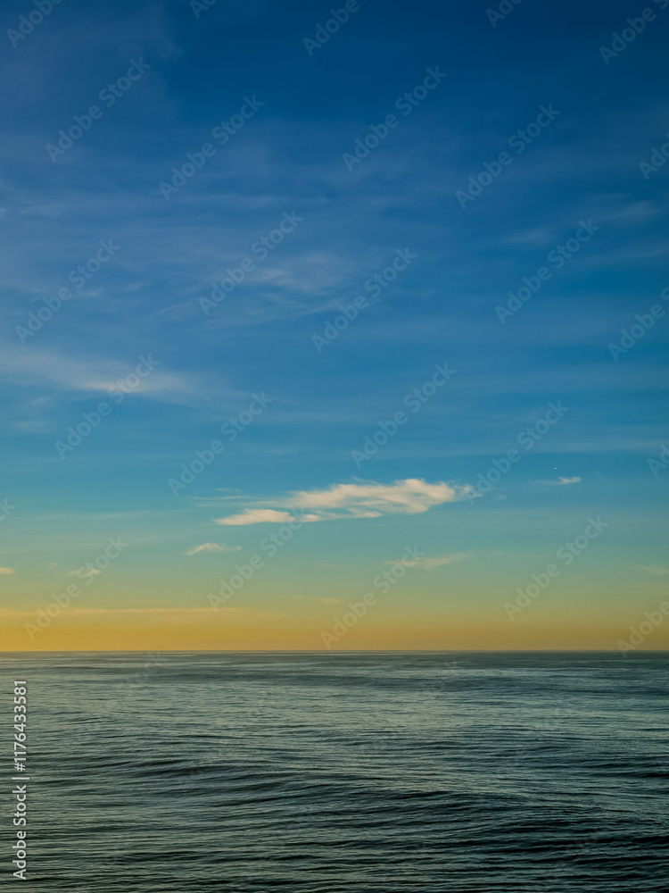 Fototapeta premium morning sky over the sea
