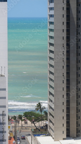 ville de Récife avec une vue sur la mer au Brési photo