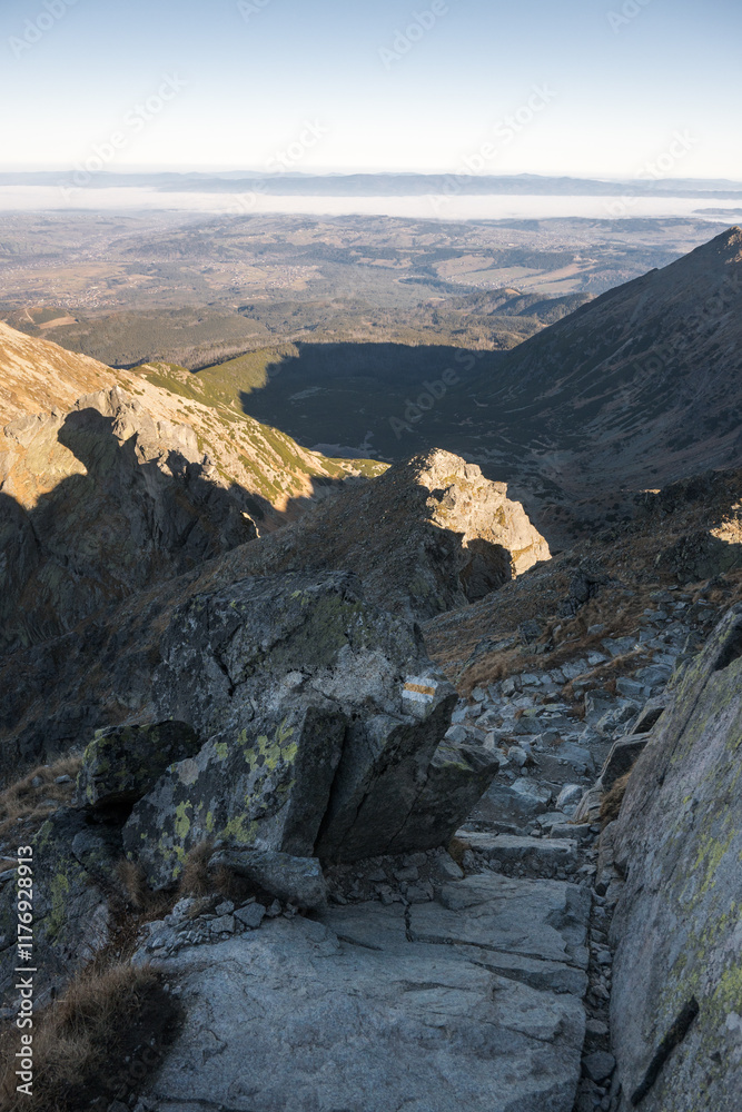 Obraz premium A winding high mountain trail in the High Tatras. 