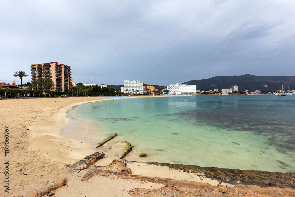Obraz premium Spiaggia di Palmanova a Palma di Maiorca, Spagna