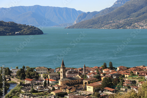 Obraz na płótnie Wunderschöner Lago di Como; Blick von Vercana über Domaso nach Süden w salonie