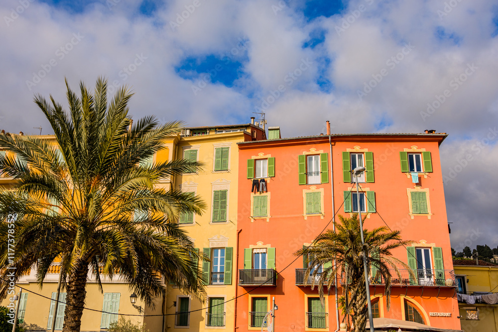 Naklejka premium Vue sur la ville de Menton, capitale du citron en France