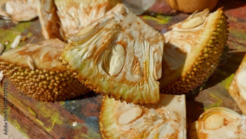 Pedaços de jaca cozidos e cortados. photo
