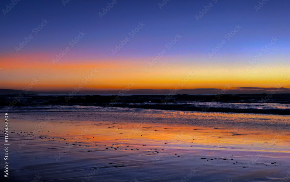 Fototapeta premium sunset over the beach