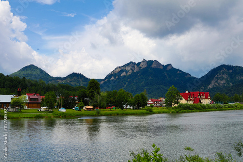 Fototapeta Naklejka Na Ścianę i Meble -  Pieniny - Trzy Korony and surroundings