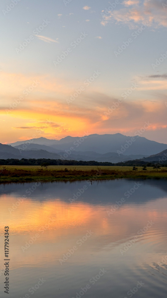 Fototapeta premium sunset over the lake