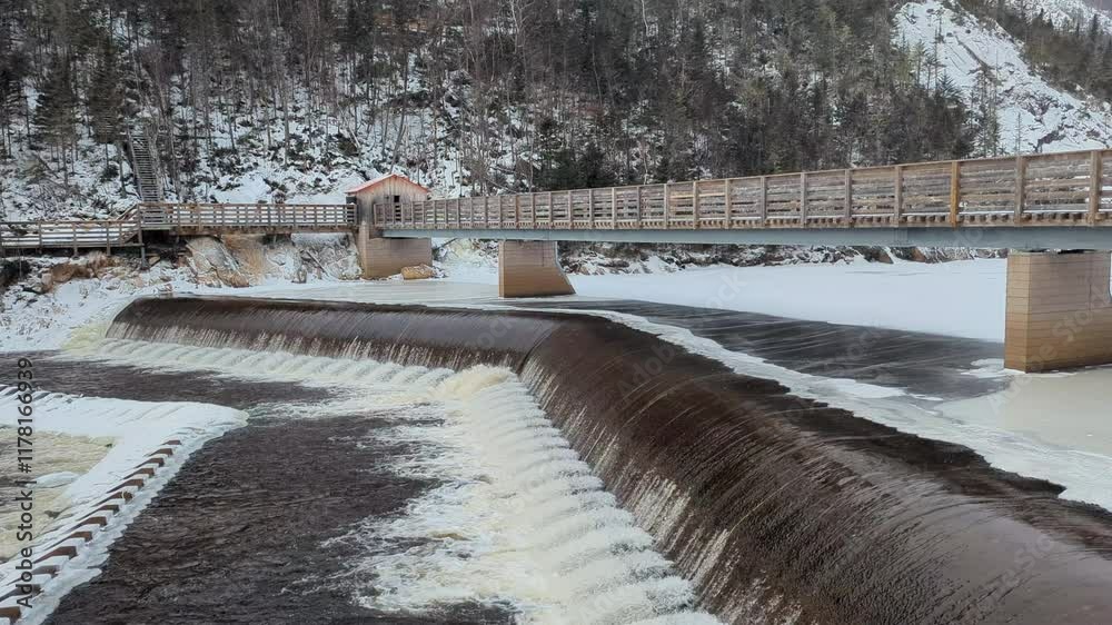 In winter, the Malbaie river with the Érables Dam, the Riverain pathway and the Belvédère pathway of the Parc national des Hautes‑Gorges-de-la-Rivière‑Malbaie (L’Écluse, Quebec, Canada)
