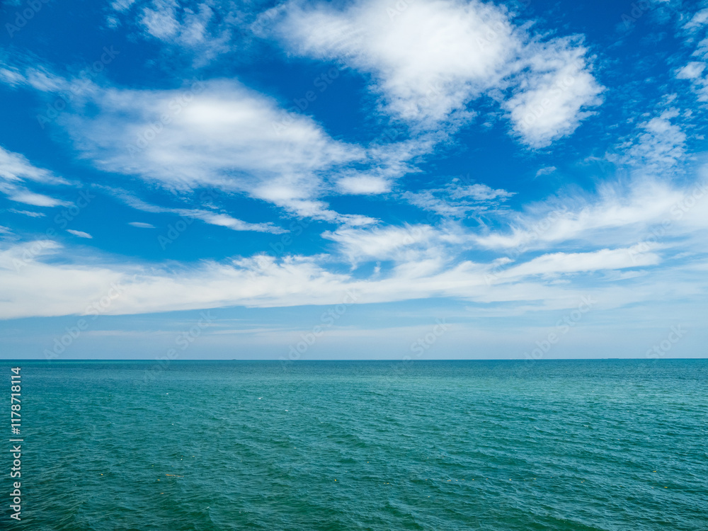 Obraz premium Landscape beautiful summer panorama wide horizon look viewpoint shore open sea beach cloud clean and blue sky background calm nature ocean wave water nobody travel at thailand chonburi sun day time