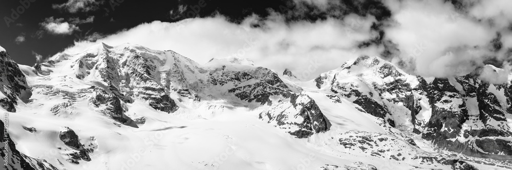 Obraz premium Serene Winter Landscape in the Swiss Alps: Diavolezza Art Print
