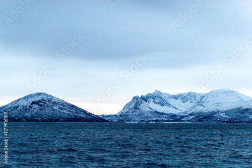 Wallpaper Mural Voyage au nord de la Norvège  Torontodigital.ca