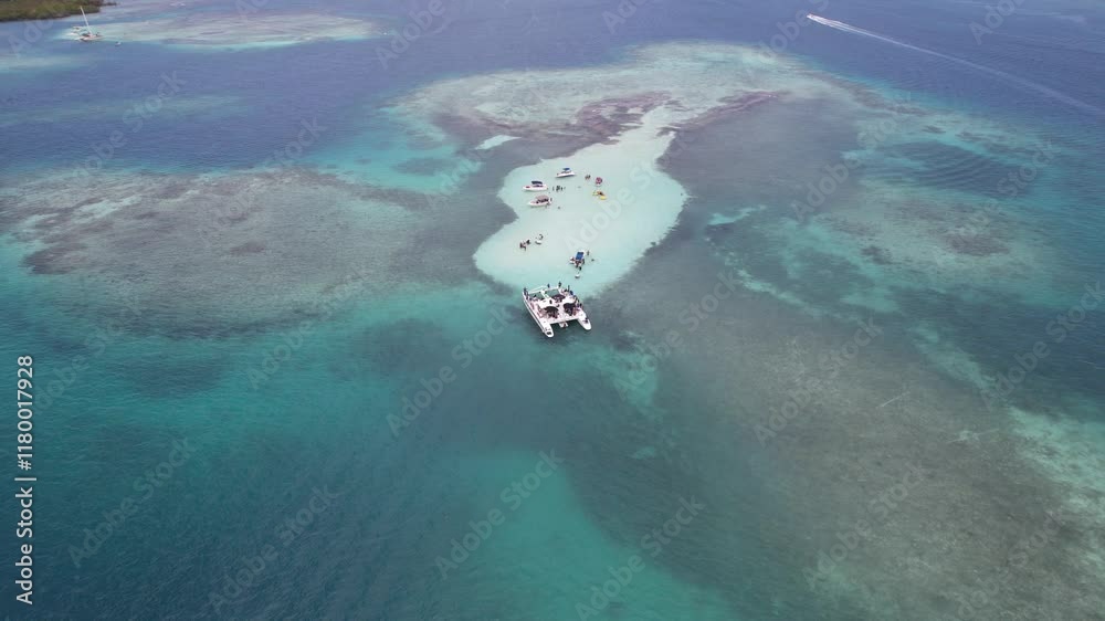 imagenes aéreas del parque nacional Morrocoy en Venezuela. videos en alta resolucion.