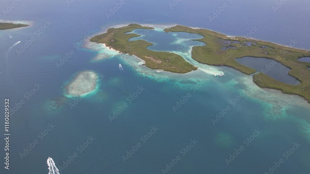 imagenes aéreas del parque nacional Morrocoy en Venezuela. videos en alta resolucion.