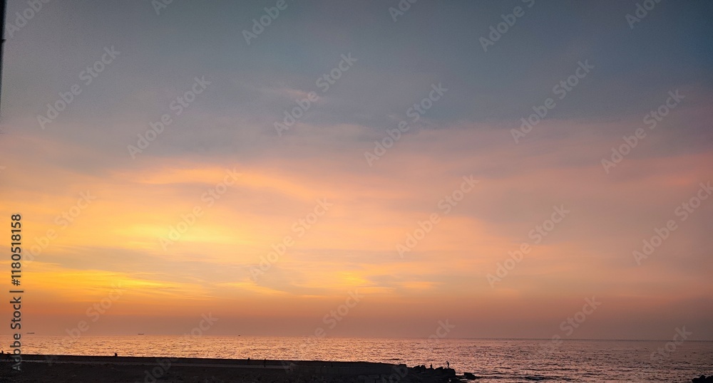 Naklejka premium sunset over the sea