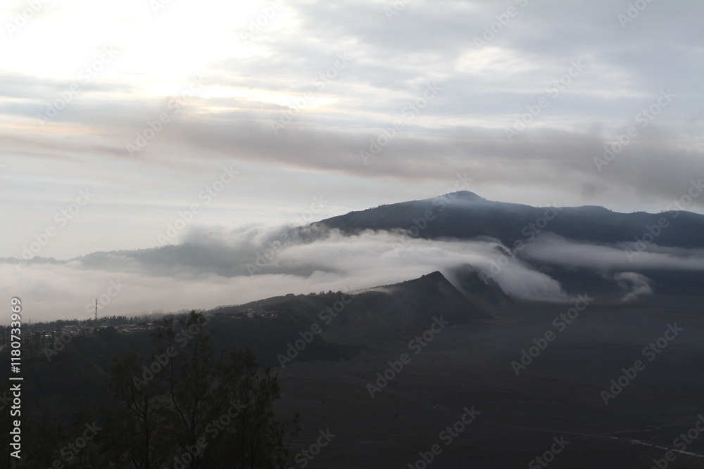 Obraz premium fog over the mountains