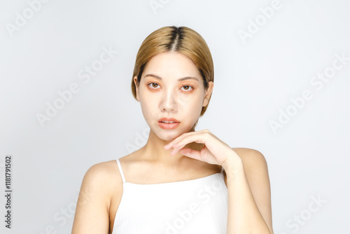女性　美容　スキンケア　化粧イメージ