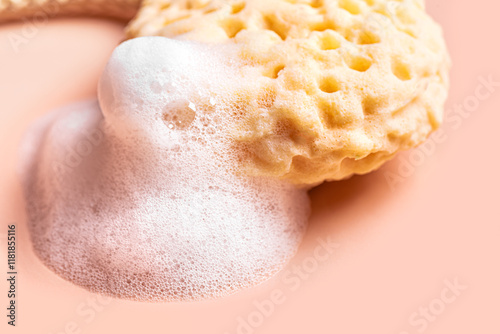 Fotografía Face sponge and white soap foam
