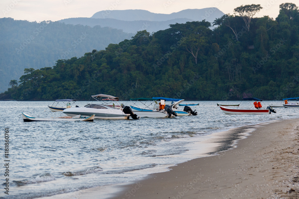 Obraz premium Jabaquara Beach in Paraty in Rio de Janeiro.