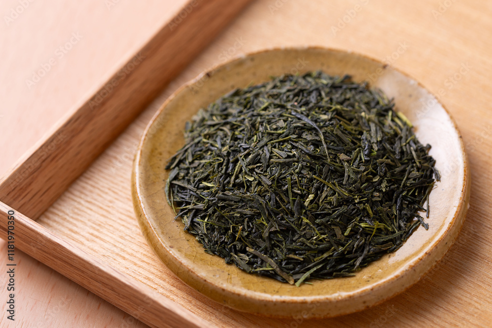 小皿に入った茶葉 小皿に入った茶葉