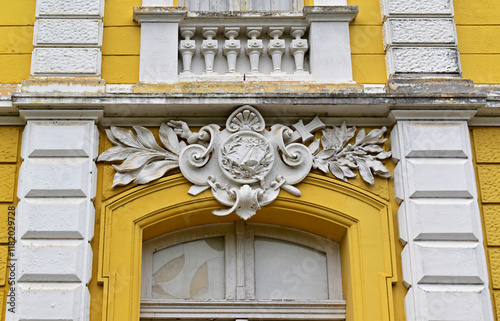 Obraz na płótnie Yellow house facade decorative details in Petropolis, Rio de Janeiro, Brazil w salonie