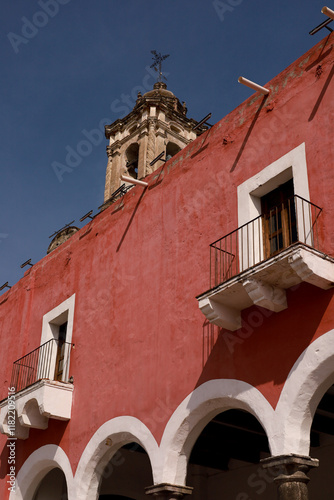 Detalles de iglesias y templos religiosos de Puebla, México