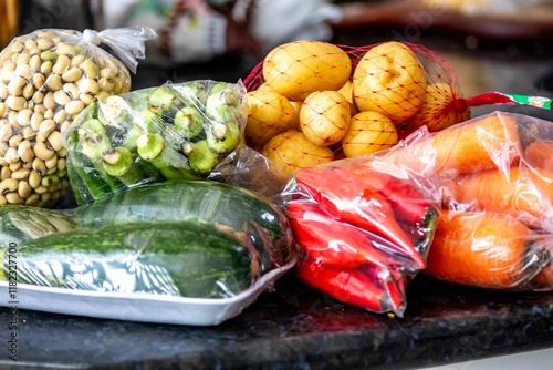 Schilderij op canvas Variety of healthy organic and sustainable vegetables