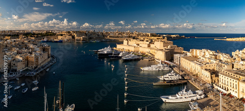 Obraz na płótnie Aerial footage in Malta during winter holidays. w salonie