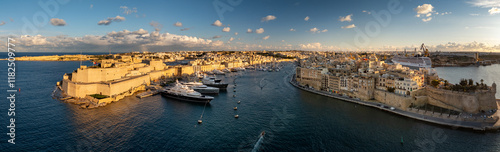 Obraz na płótnie Aerial footage in Malta during winter holidays. w salonie