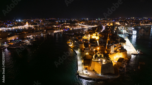 Obraz na płótnie Aerial footage in Malta during winter holidays. w salonie