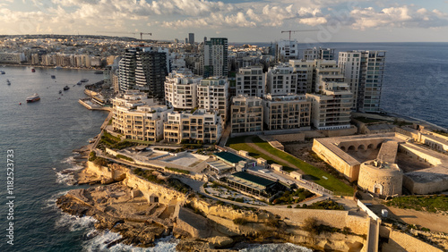 Obraz na płótnie Aerial footage in Malta during winter holidays. w salonie