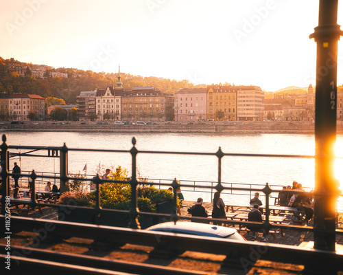 Obraz na płótnie Houses in Budapest city in sunset w salonie