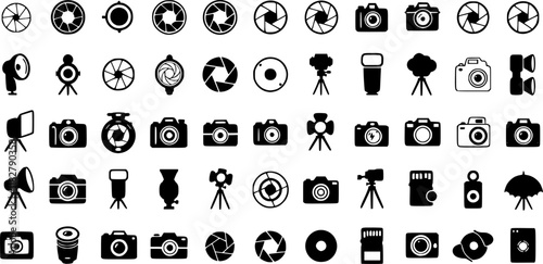 Foto camera icon vector set. Photo illustration sign. Photo studio symbol. Photo session logo. Focus mark.