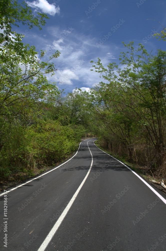 Autopistas y carreteras en el estado Guarico.
Muchos kilometros de vias asfaltadas para conectar los diferentes puntos del estado. Autopistas y carreteras en el estado Guarico.
Muchos kilometros de vias asfaltadas para conectar los diferentes puntos del estado.