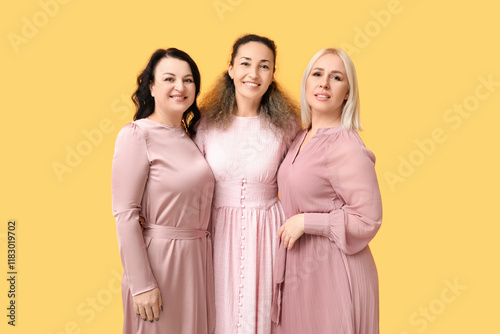 Beautiful mature women on y...