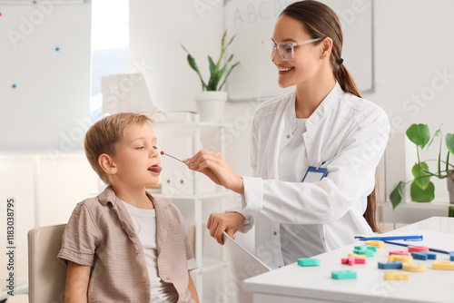 Female speech therapist wit...