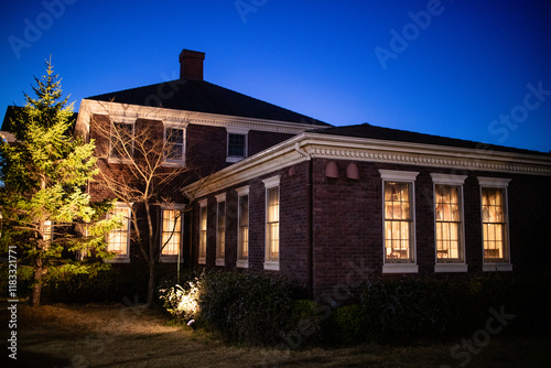 お屋敷　豪邸　フレンチレストラン　外観
