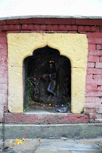 Obraz na płótnie The peaceful shrine of Gaukhureshowr Mahadev in Dhulikhel w salonie