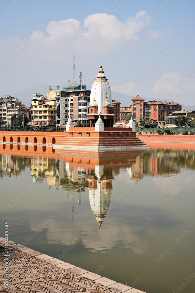 Kathmandu: between tradition and devotion in its alleys