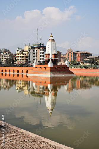 Obraz na płótnie Kathmandu: between tradition and devotion in its alleys w salonie