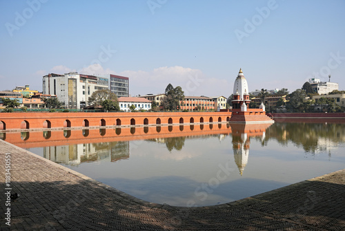 Obraz na płótnie Kathmandu: between tradition and devotion in its alleys w salonie