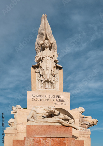 Monumento ai caduti della prima guerra mondiale a Brindisi photo