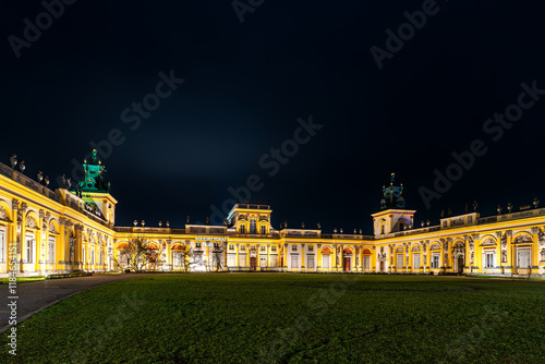 warszawa , miasto , Wilanów , Pałac, iluminacje,  photo