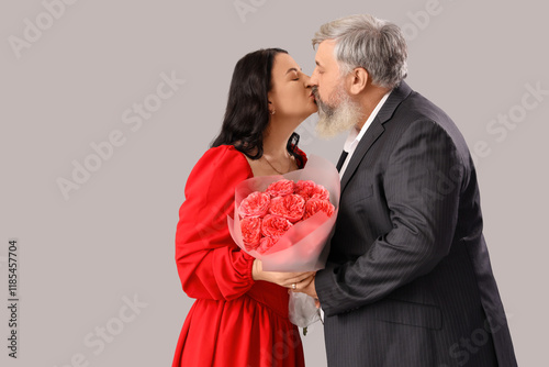 Beautiful mature couple wit...
