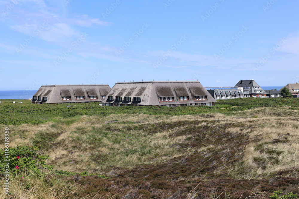 Blick auf die Küstenlandschaft bei Kampen auf der Nordfriesischen Insel Sylt Blick auf die Küstenlandschaft bei Kampen auf der Nordfriesischen Insel Sylt