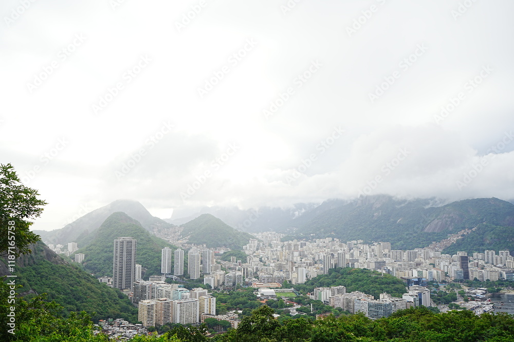 はいいいえ
Aerial View from PaodeAçúcar or Sugarloaf Mountain and Cable Car in Copacabana, Rio de Janeiro, Brazil - ブラジル リオデジャネイロ ポン・ヂ・アスーカル または シュガー ローフ マウンテンからの景色