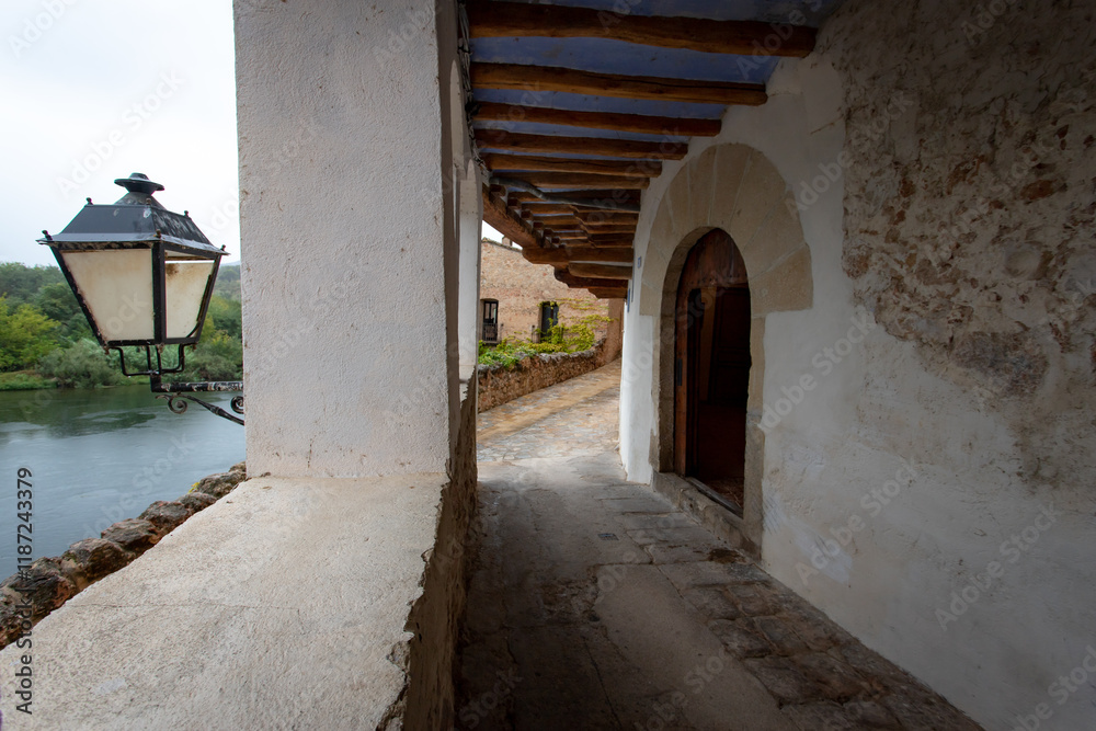Obraz premium Voyage en van en Sardaigne village et cote mer 