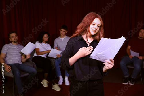 Φωτογραφία Professional actress rehearsing on stage in theatre