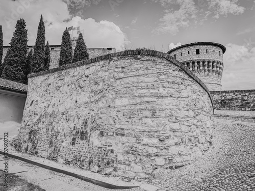 fra muri di castello di Brescia